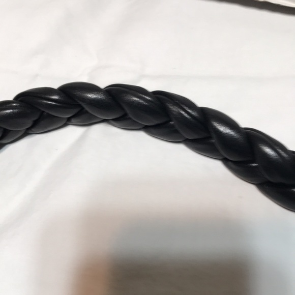 Kenaf shoulder leather bag. Pre-owned but never used - Picture 4 of 4